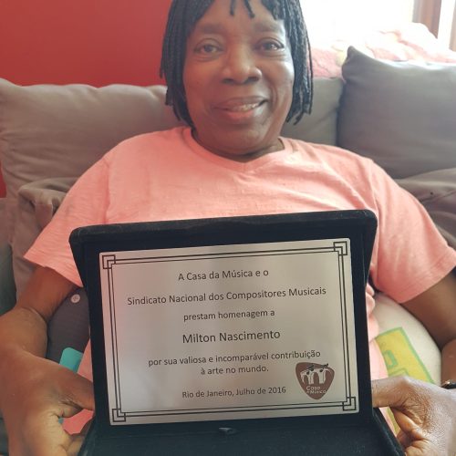 Milton Nascimento (Bituca) recebendo homenagem SINDCOM e Casa Com a Musica